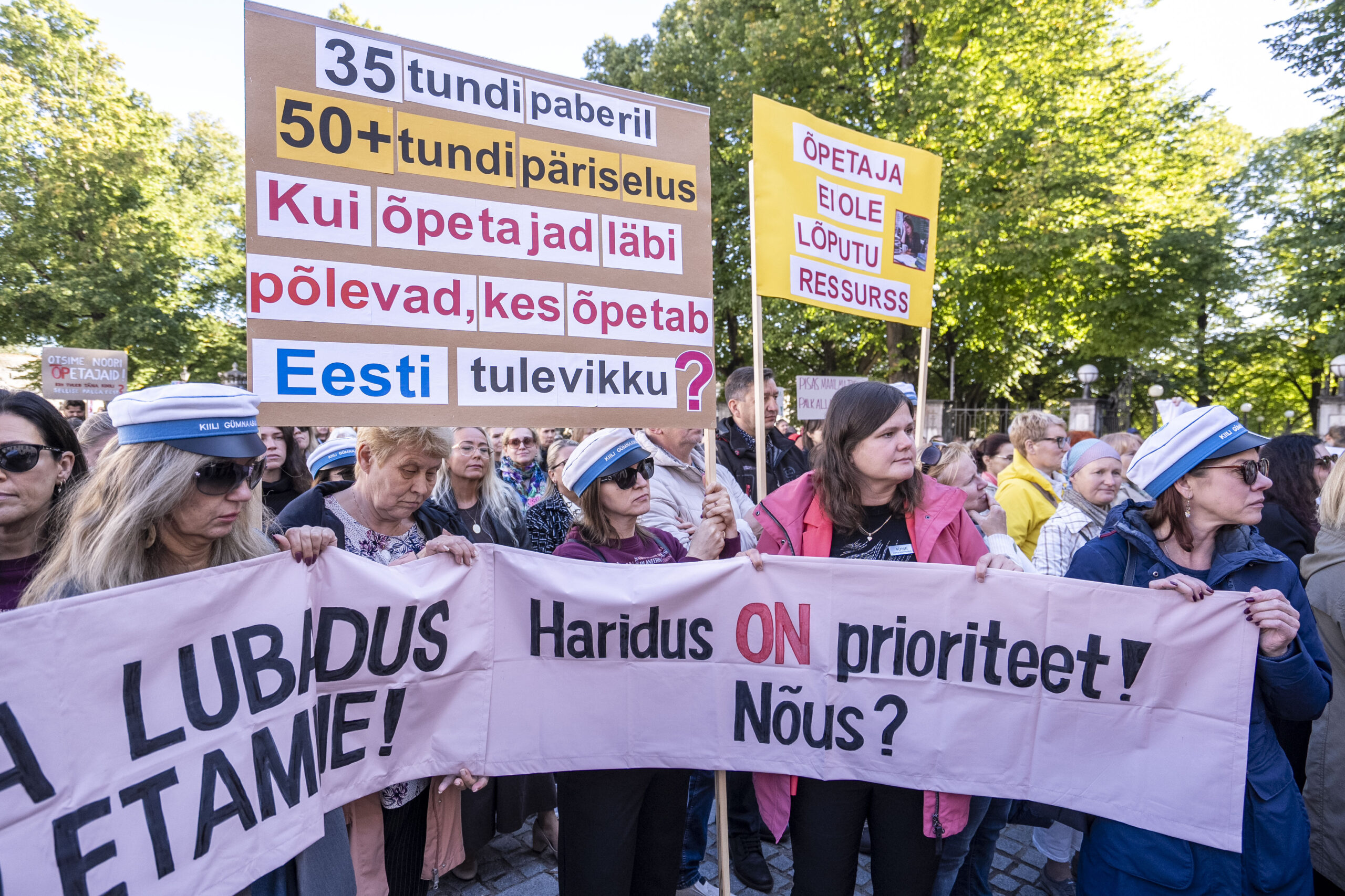 17.09.2026 Eesti Haridustöötajate Liit korraldab 22. septembril üle-eestilise ühetunnise õpetajate hoiatusstreigi, et nõuda valitsuselt õpetajatele antud palgal